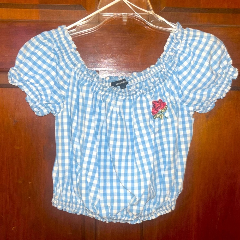 Ambiance Crop-Top